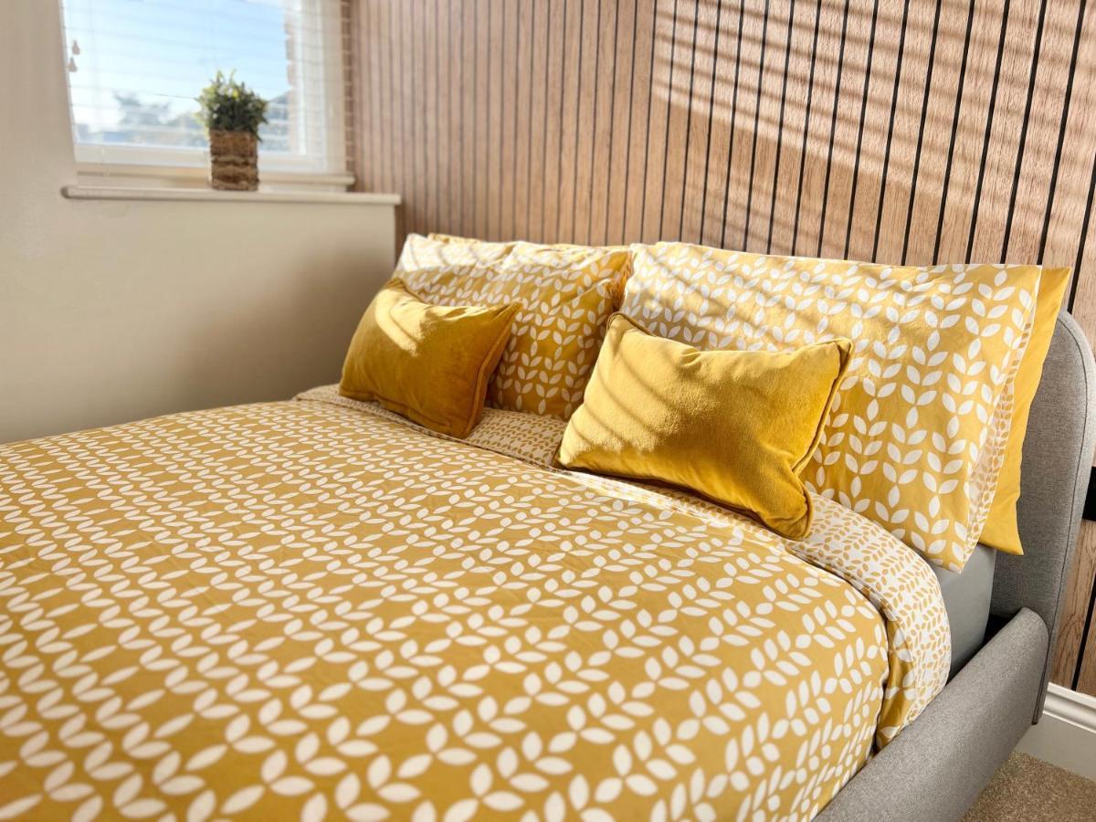 Cosy 2 Bed Apartment Minutes From Bournemouth Beach & Town エクステリア 写真
